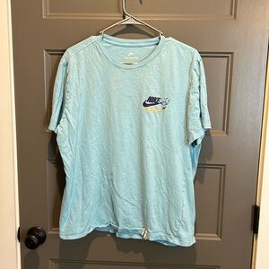 Men’s The Nike Tee- L